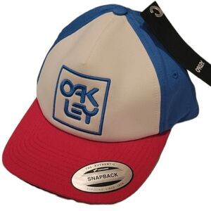 NEW OAKLEY AMERICAN TRUCKER SNAPBACK RED WHITE BLUE USA EMBROIDERED BASEBALL HAT